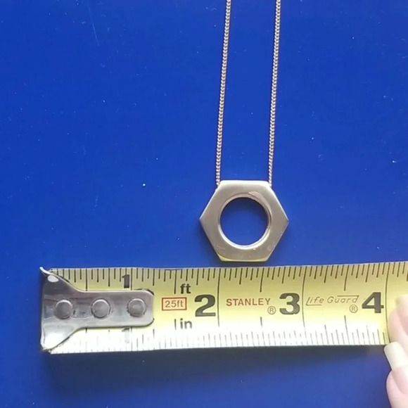 NWT Gold Tone Hexagon Necklace - Picture 8 of 8